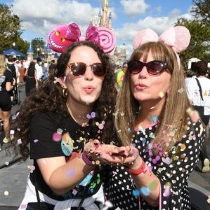 Meet your Posher, Pegi